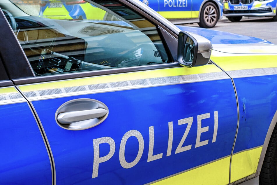 Wer Angaben zum Unfallgeschehen machen kann, soll sich bei der Polizei melden. (Symbolbild)