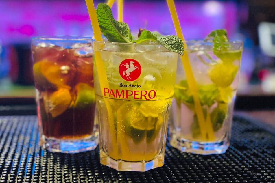 Ganz entspannt ein paar Cocktails schlürfen und die Sonne genießen? Kein Problem im El Rodizio.