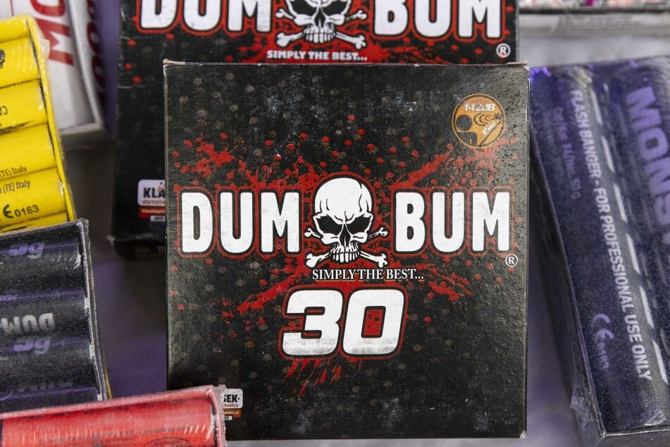 Die "Dum Bum 30" haben sogar 30 Gramm Blitzknallsatz.
