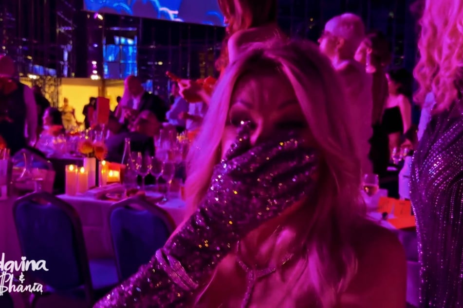 Mama Carmen (62) kann ihre Emotionen nicht zurückhalten.