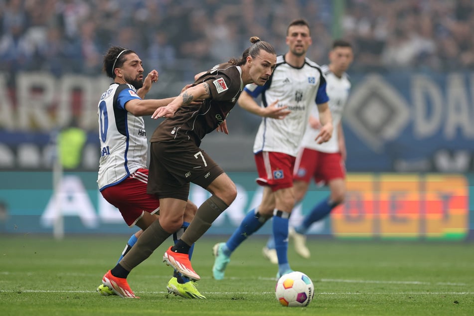 Das Derby zwischen dem FC St. Pauli und dem HSV findet am zweiten Spieltag statt.