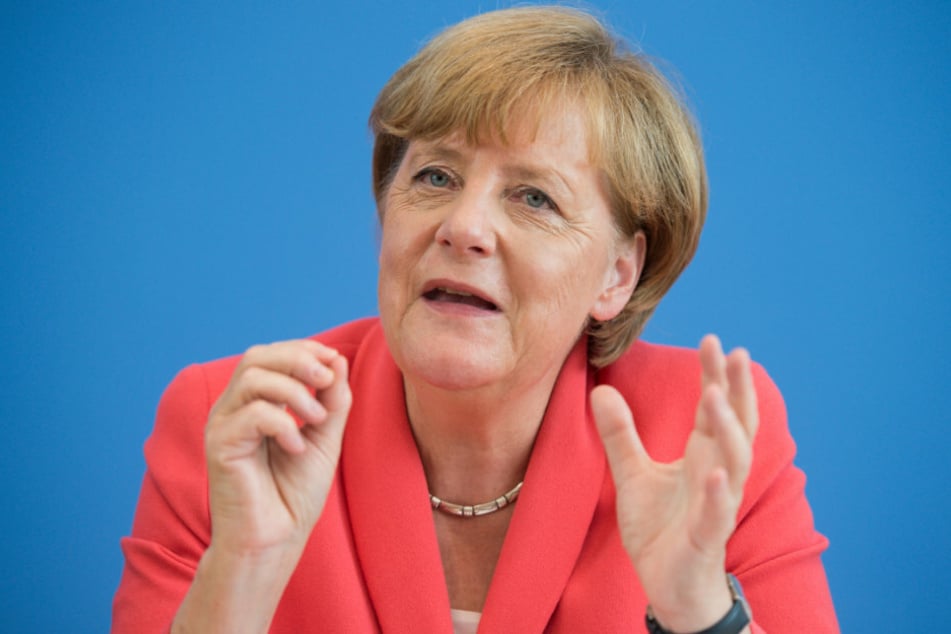 Bundeskanzlerin Angela Merkel (66, CDU) äußert sich 2015 auf einer Pressekonferenz zu aktuellen Themen der Innen- und Außenpolitik. (Archivbild)