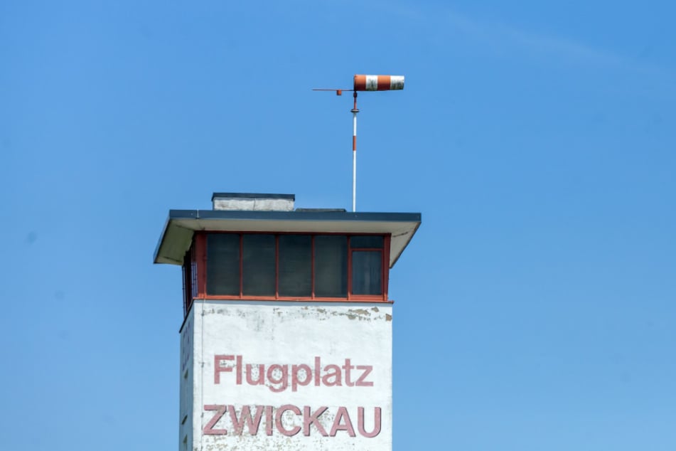 Der Flugplatz Zwickau lädt zum Tag der offenen Tür ein.