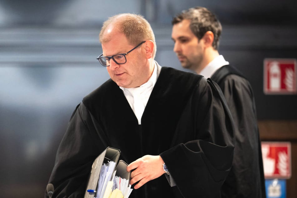 Die Richter haben im Prozess gegen die Ex-Terroristin am Mittwoch den Vorwurf des Mordversuchs gekippt.