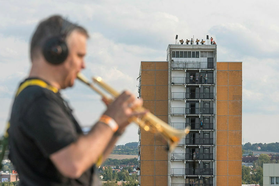 Die Dresdner Sinfoniker haben im September den Stadtteil Prohlis von oben beschallt.