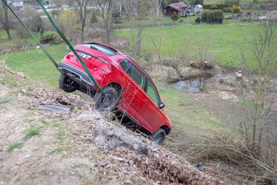 Ein Abschlepper kümmerte sich um die Bergung.