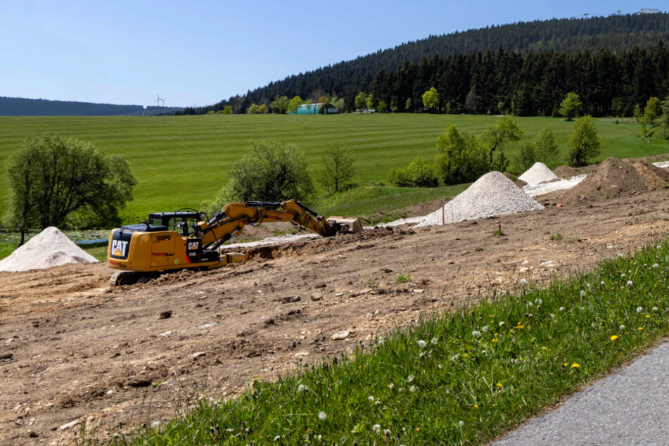 Gericht stoppt Bauarbeiten für Ferienhaus-Siedlung am Fichtelberg: Das ist der Grund