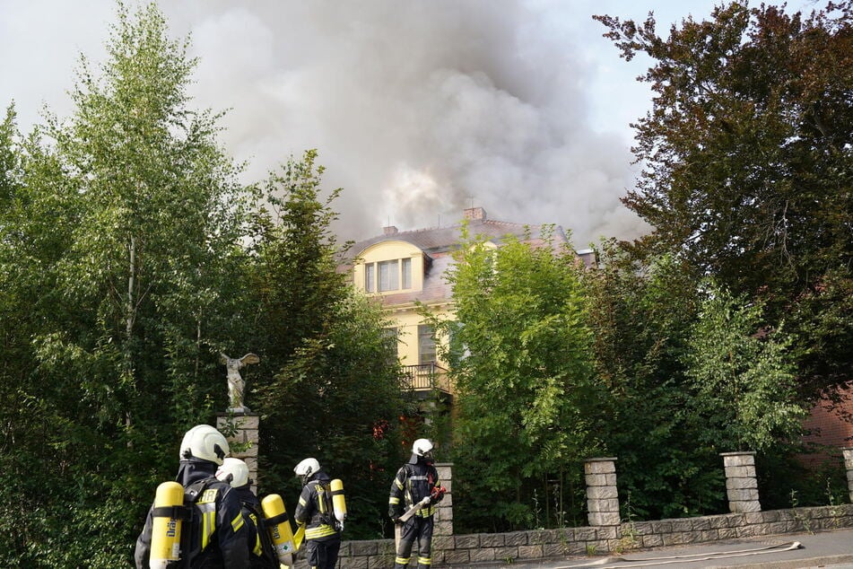 Die Feuerwehr war mit einem Großaufgebot im Einsatz.
