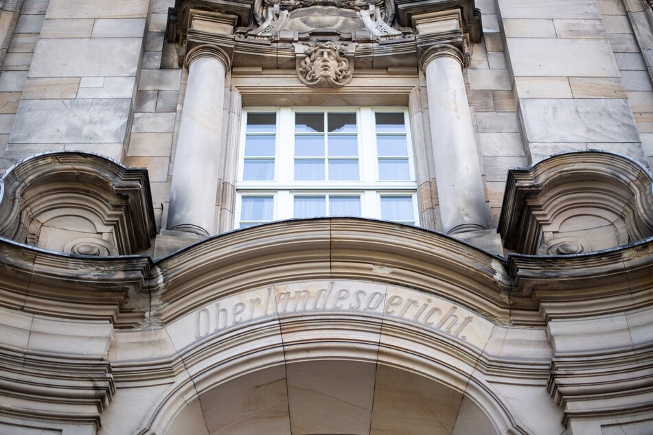 Streit um die Deutzer Kirmes: Der Konflikt landete jetzt vor dem Oberlandesgericht in Düsseldorf. (Archivfoto)