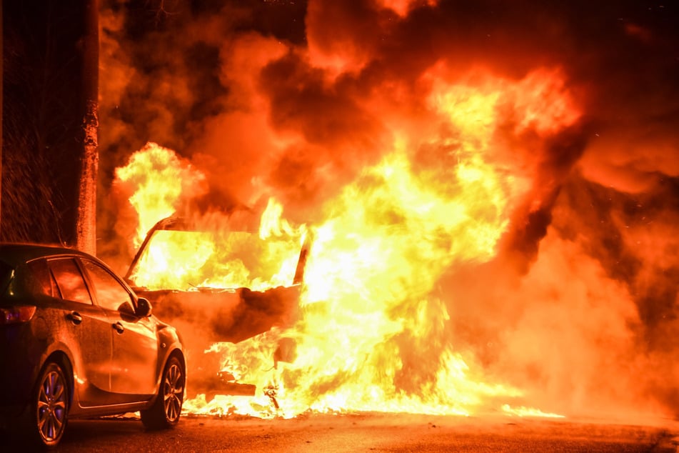 Hamburg: Geht erneut ein Feuerteufel um? Schon wieder brennende Autos im Hamburger Osten