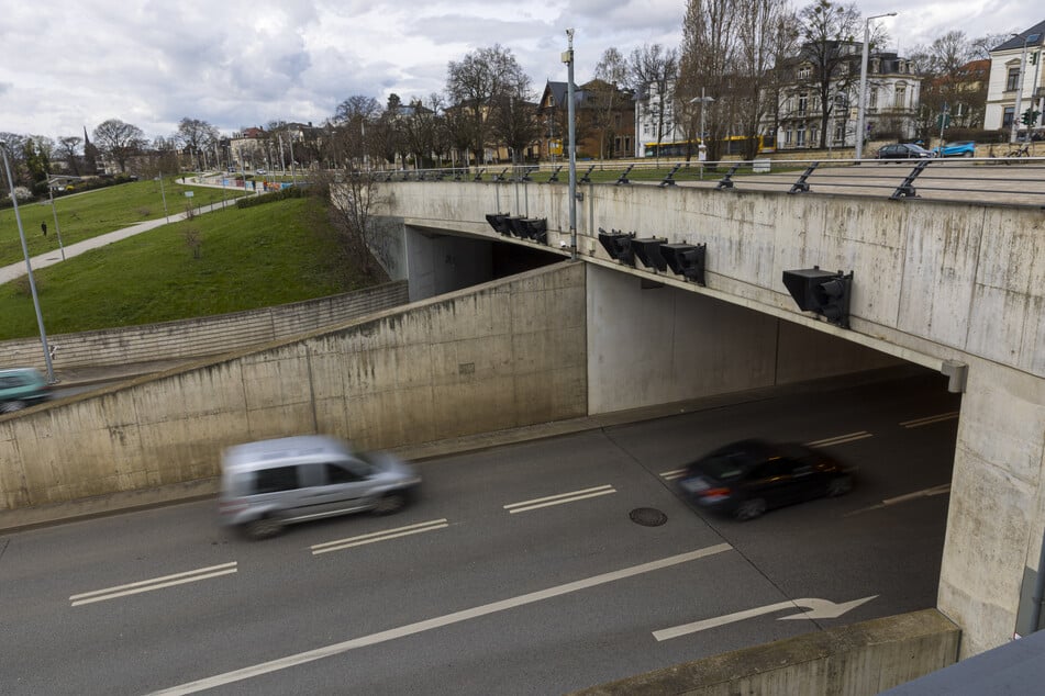 Der Waldschlößchen-Tunnel ist ab Dienstag von Wartungsarbeiten betroffen. (Archivfoto)