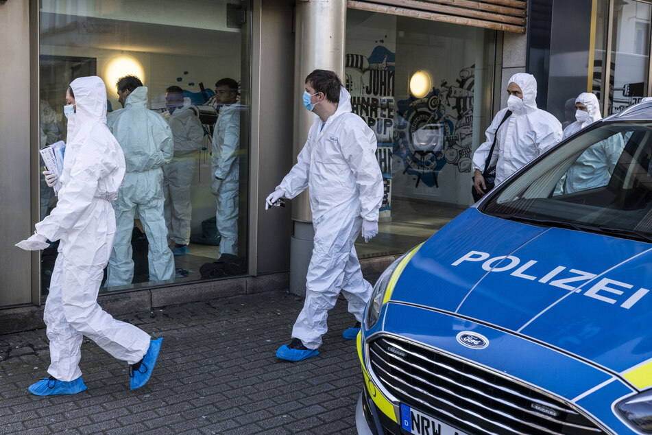 Die Attacke in einem Duisburger Fitnessstudio galt "gezielt" einem 21-Jährigen.