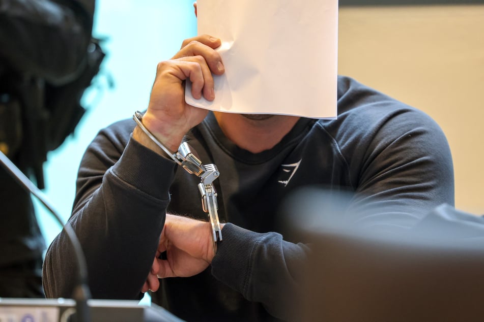 Brisante Details im Prozess rund um den Elb-Clásico: Angeklagter warf "aus blindem Hass"