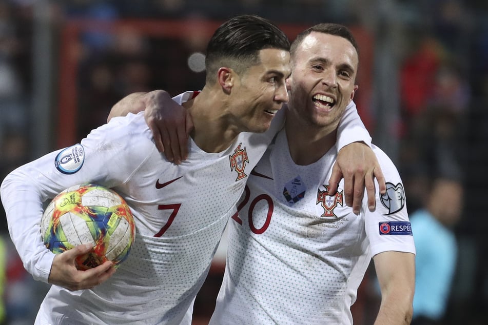 Cristiano Ronaldo (40) hat sich nach dem Unfalltod seines Kollegen fassungslos gezeigt.