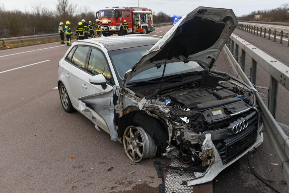 Unfall A9: Crash mit mehreren Fahrzeugen und Gefahrgut-Lkw auf der A9 – 50.000 Euro Schaden
