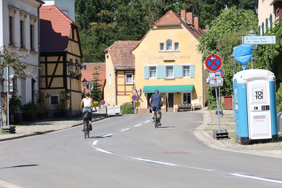 Manch ein Radler testete bereits den erneuerten Abschnitt.