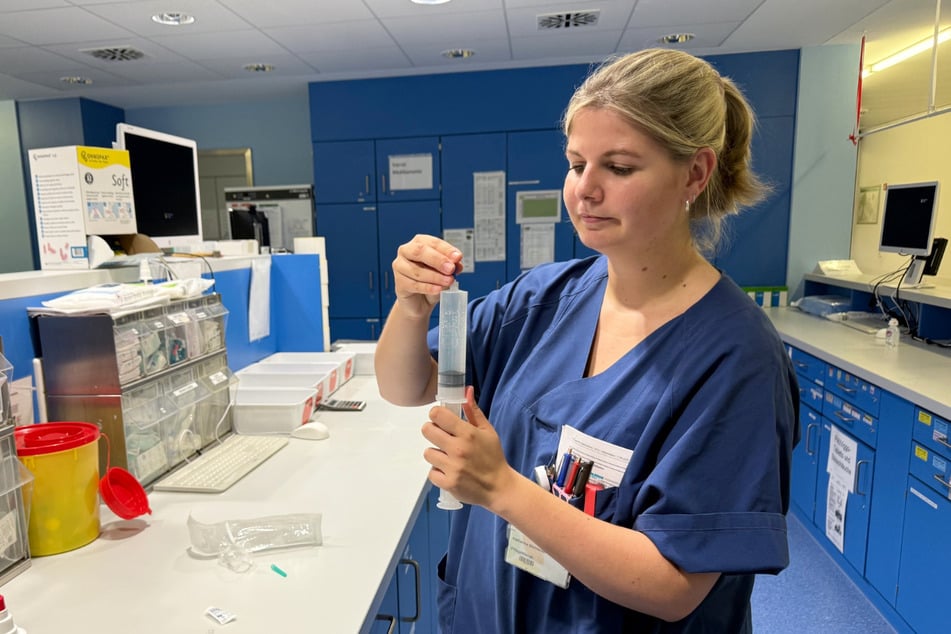 Immerhin ist Konzentration in ihrem Job das A und O, um die Patienten nicht zu gefährden.