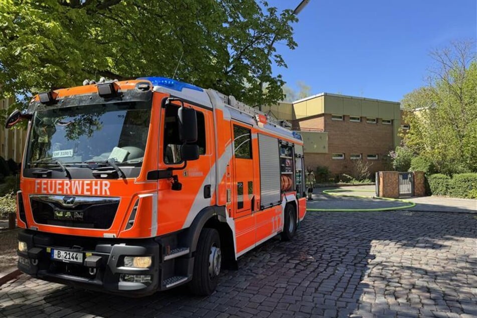 52 Feuerwehrleute rückten an.