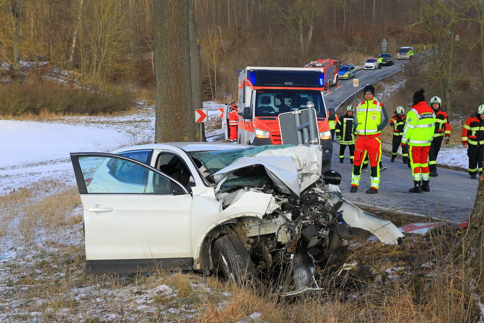 Zahlreiche Rettungskräfte waren vor Ort.