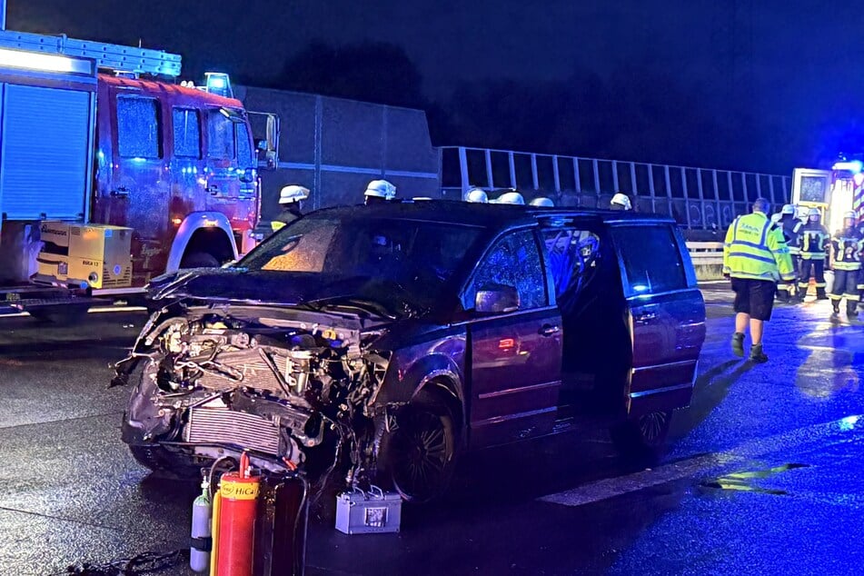 Der BMW kam auf dem linken Fahrstreifen zum Stehen.