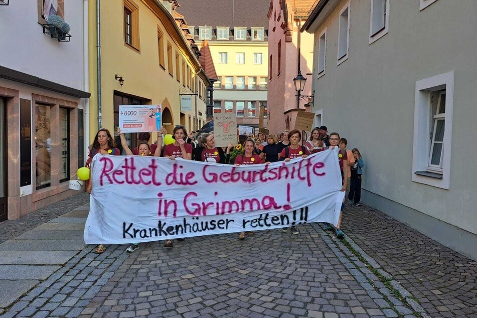 In Grimma bei Leipzig regt sich Protest gegen die Schließung der örtlichen Geburtshilfe.