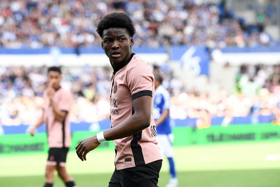 Axel Tape (17) läuft zur neuen Bundesliga-Saison für die Werkself auf.