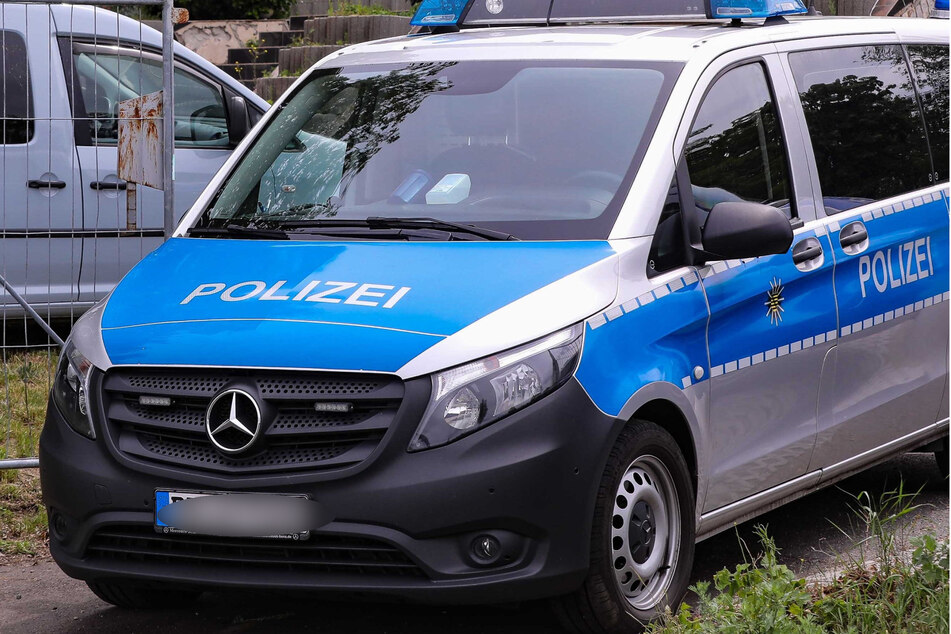 Die Polizei musste am Sonntag zu einem Einsatz in Dresden-Naußlitz. (Symbolbild)