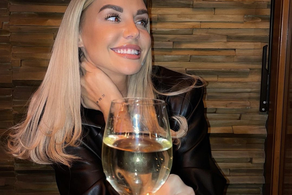 So sah Gerda Lewis (28) noch bis Freitag aus. Ursprünglich sollten ihre Haare beim Friseur nur minimal dunkler werden.