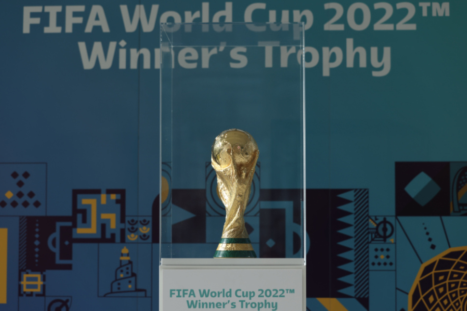 Die WM 2022 findet während der Wintermonate in Katar statt. Den ersten Titel schnappte sich 1930 Uruguay im eigenen Land.
