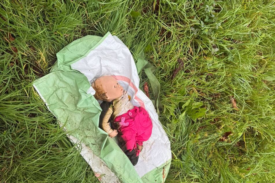Fehlalarm! Das vermeintliche Baby entpuppte sich als Spielzeug.