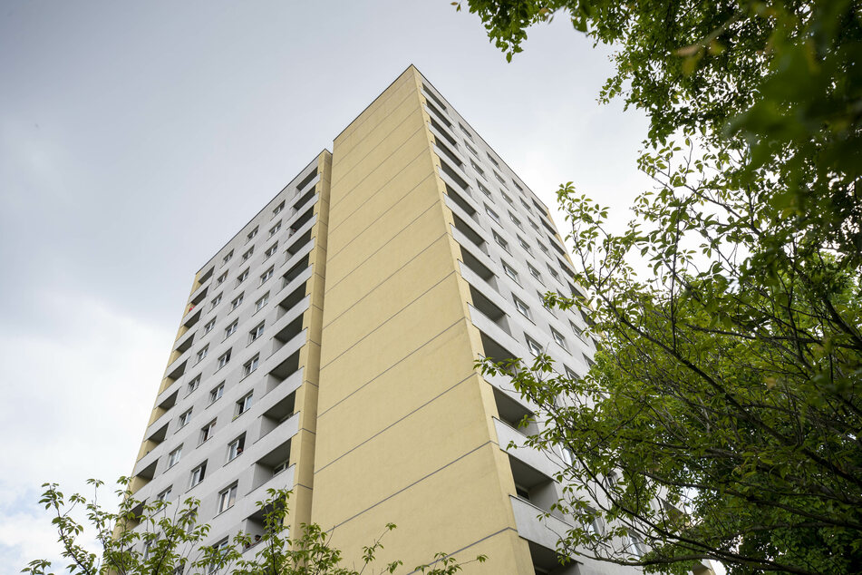 170 Bewohner und Bewohnerinnen der Hildebrandstraße 7 mussten zunächst in Quarantäne.