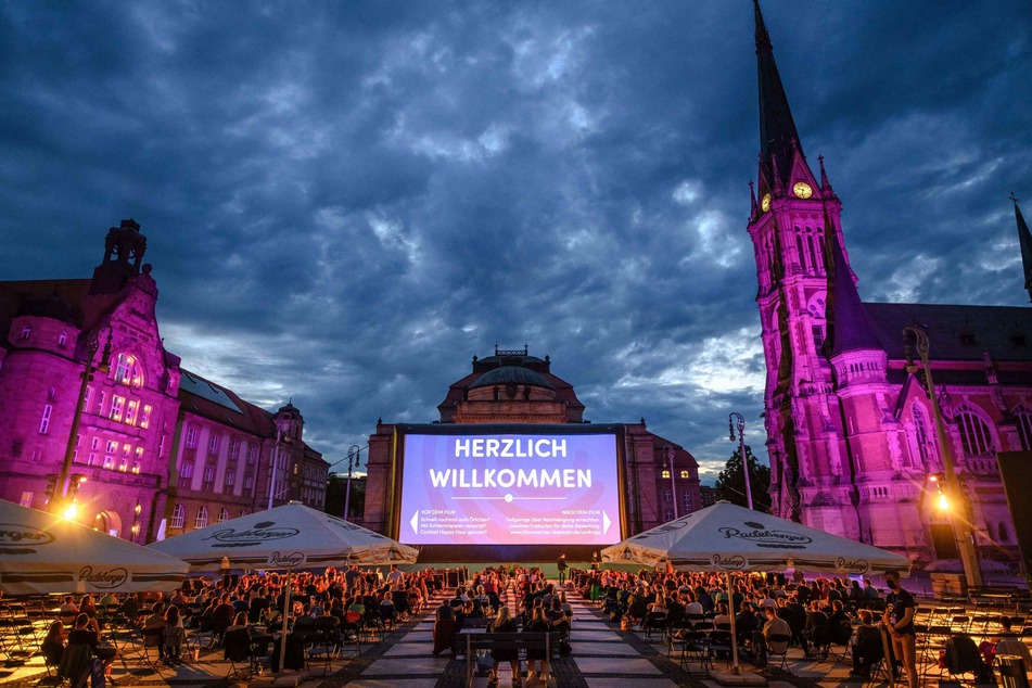 Damit auch im Sommer 2021 große Blockbuster über die Leinwand flimmern, bitten die Veranstalter der Filmnächte Chemnitz nun um Spenden.