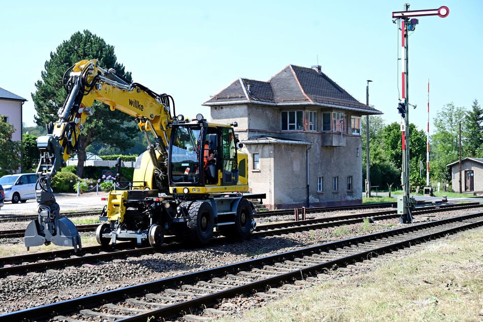 Vor rund zwei Jahren startete die Sanierung der Bahnstrecke Nossen - Meißen. (Archivfoto)
