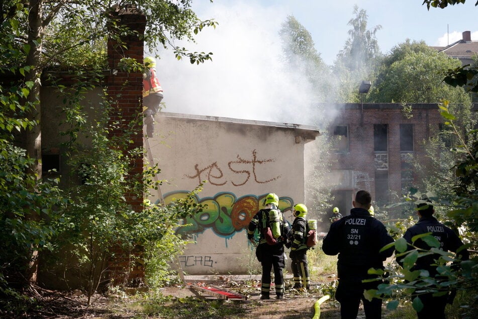 Chemnitz: Brandstiftung in Chemnitz? Erneuter Feuerwehreinsatz in Industriebrache