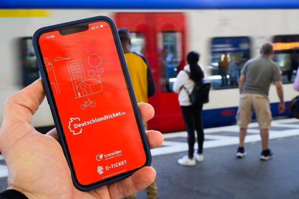 Das Deutschlandticket soll ab 2026 fünf Euro teurer werden.