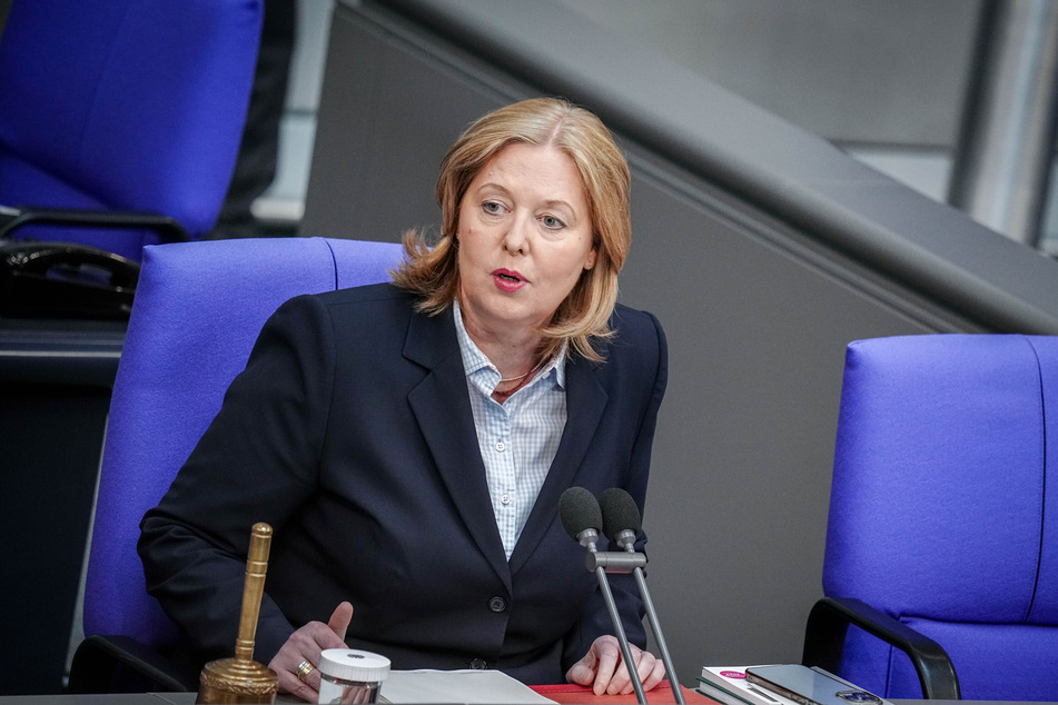 Bundestagspräsidentin Bärbel Bas (55, SPD) will die "Debattenkultur" im Bundestag reformieren. (Archivbild)