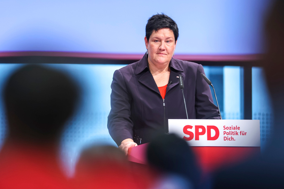 SPD-Landesvorsitzende Kathrin Michel (59) wünscht sich Sachsens Teilnahme am Härtefallfonds.