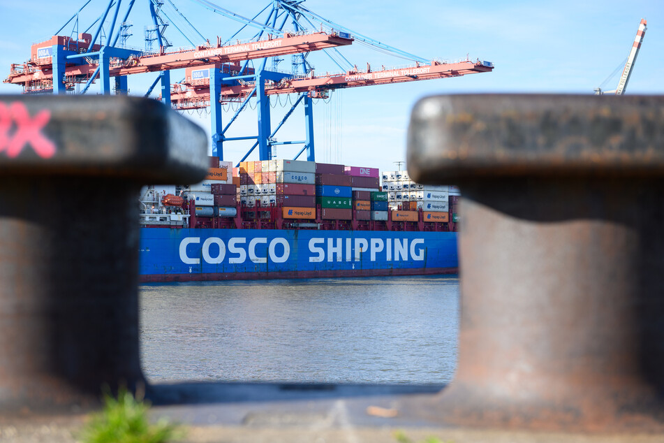 Cosco wollte ursprünglich 35 Prozent der Betriebsgesellschaft der Container Terminal Tollerort GmbH übernehmen.