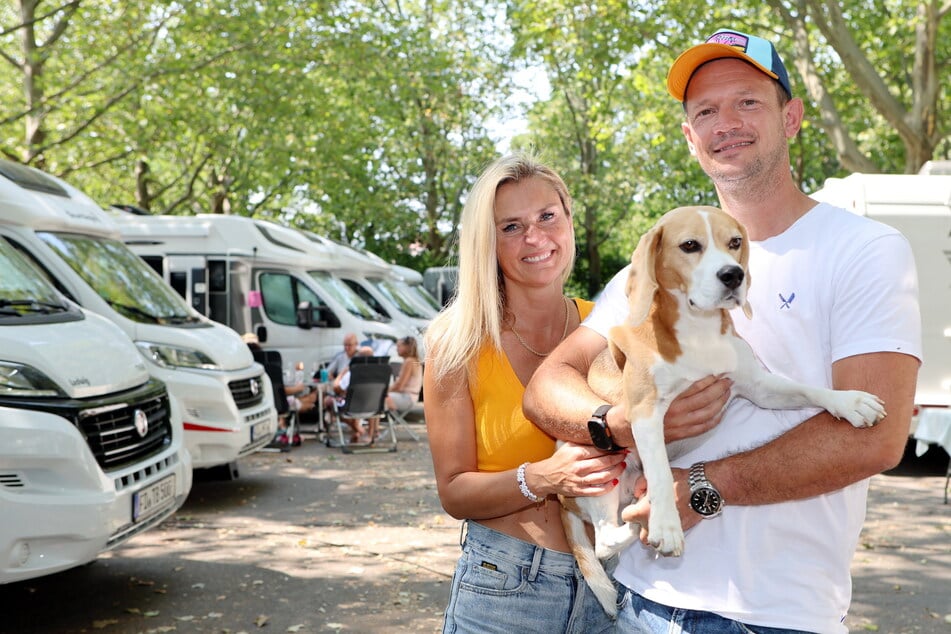 Anni (45) und Raphael (45) sind drei- bis viermal im Jahr auf einem Konzert des Schlagersängers.