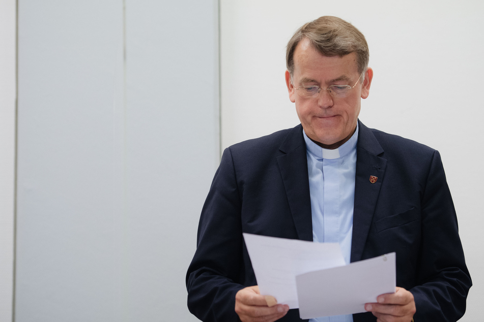 Der Angeklagte Dariusz Oko stand am Morgen im Amtsgericht hinter der Anklagebank.