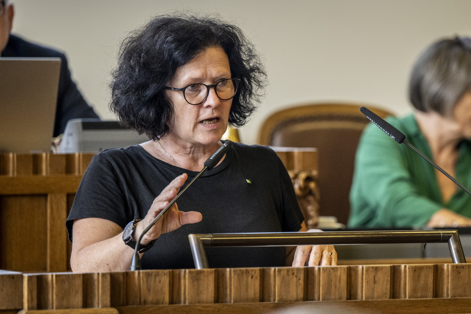 Grünen-Fraktionschefin Manuela Tschök-Engelhardt (55) soll im Stadtrat falsche Aussagen gemacht haben - so der Vorwurf der Stadtspitze.