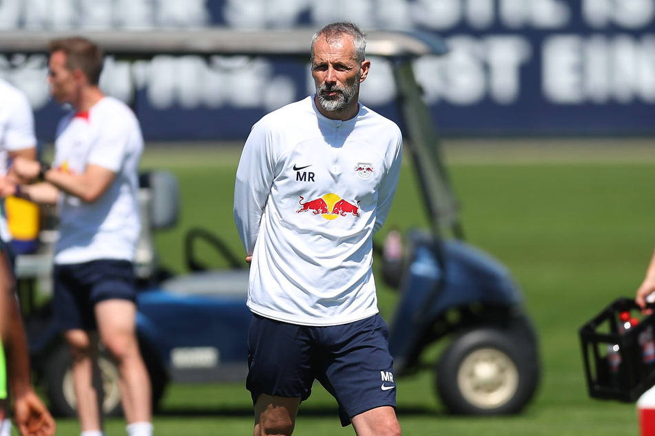 RB Leipzigs Trainer Marco Rose (47) erwartet seine Jungs am Montag zurück am Cottaweg.