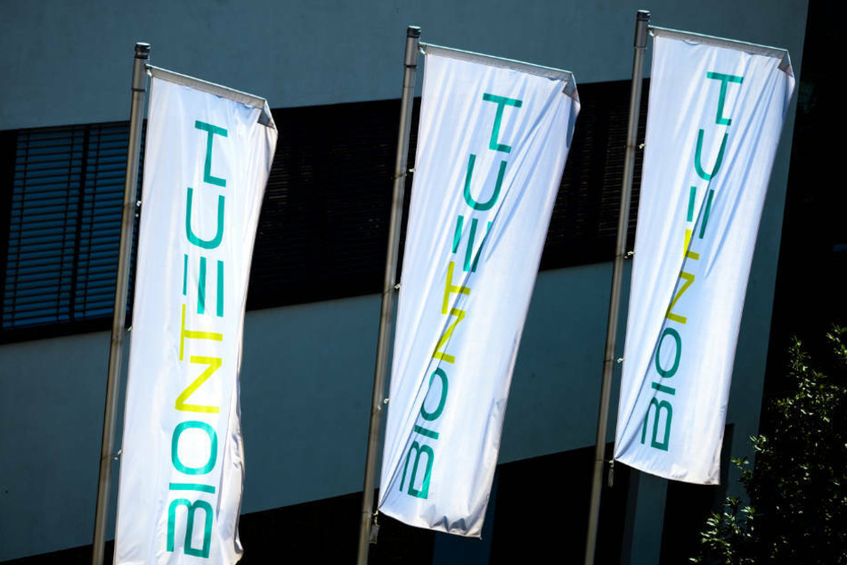 Sollte die Behörde eine bedingte Zulassung empfehlen, könnte der Impfstoff noch im Dezember eingesetzt werden, teilte Biontech mit.