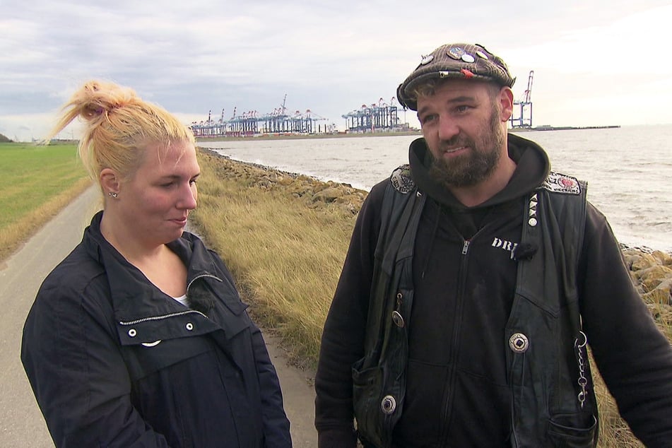 Jasmin (35) und Paddy (42) sind seit zwei Monaten in einer Beziehung.