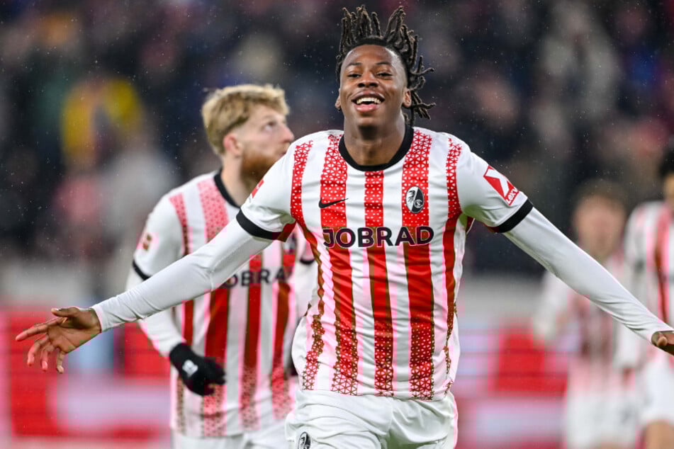 Beim SC Freiburg sorgt Johan Manzambi (20) aktuell für Furore.