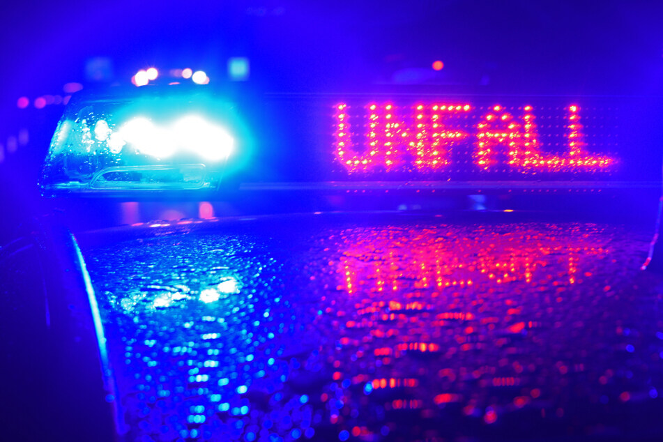 Unfall A3: Auto kommt bei Starkregen ins Schleudern! Drei Menschen bei Unfall verletzt
