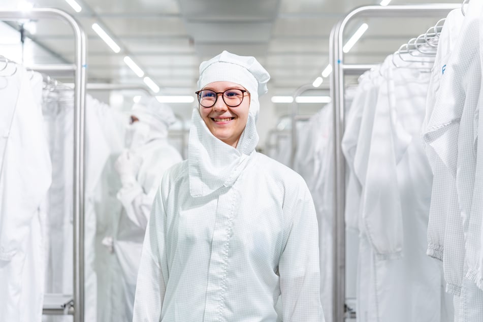 Infineon sucht Mitarbeiter (w/m/div) in Dresden und bietet 13. Monatsgehalt, Weihnachtsgeld und vieles mehr.