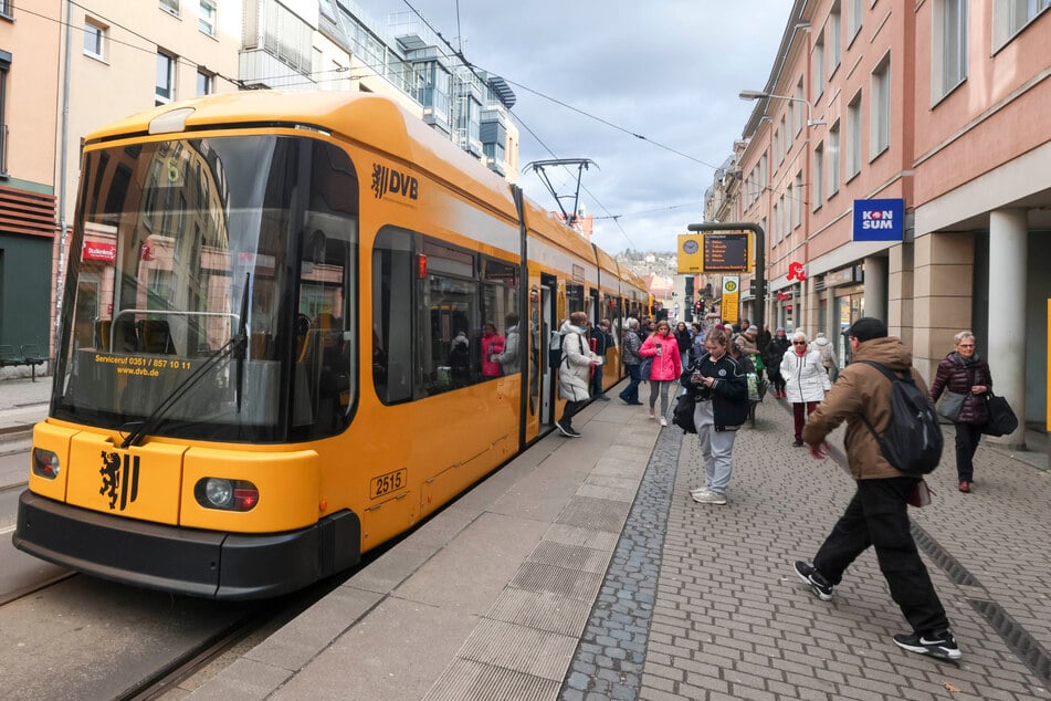 Die Straßenbahnlinie 6 (hier am Schillerplatz) ist wichtig im Osten. Sie droht zwischen Laubegast und Niedersedlitz ausgedünnt zu werden.