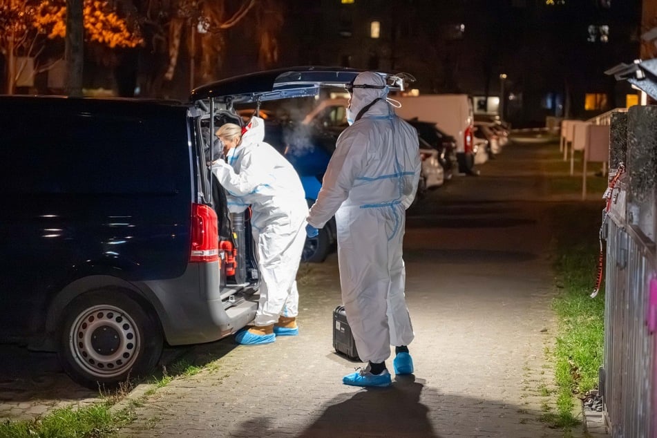 Die Polizei sicherte den Tatort und nahm Spuren.
