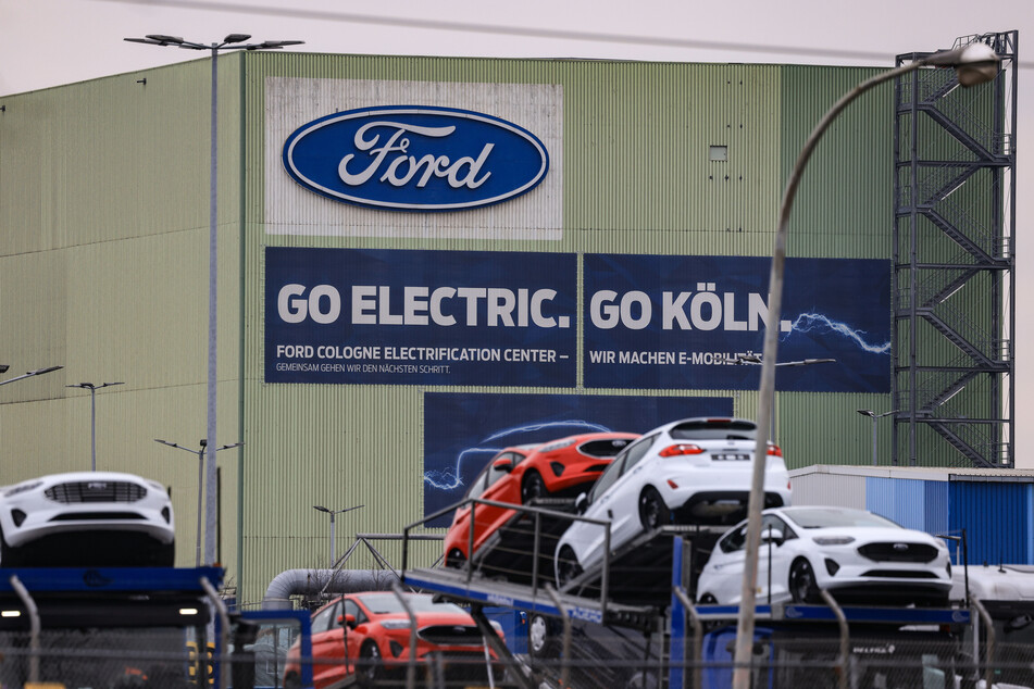 Im Kölner Ford-Werk finden zurzeit Umbauarbeiten für den Start der Serienproduktion des E-Autos "Explorer" statt.